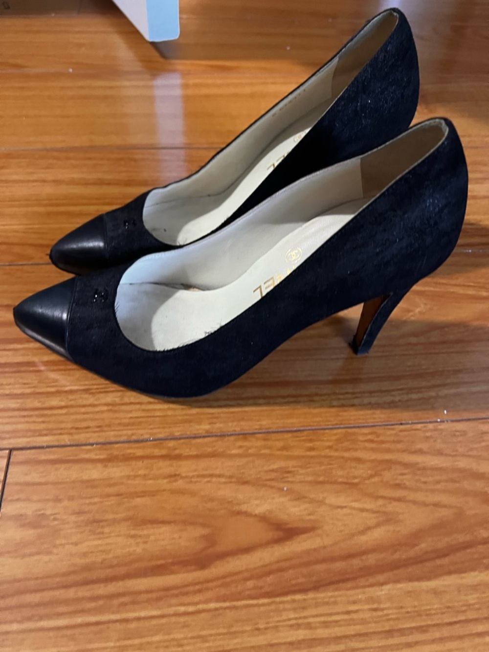 CHANEL Black Pointed Toe Suede and Leather Pumps - Picture 2 of 5